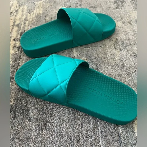 BOTTEGA VENETA Rubber The Slider Sandals size 38 in Neptune - Picture 8 of 10